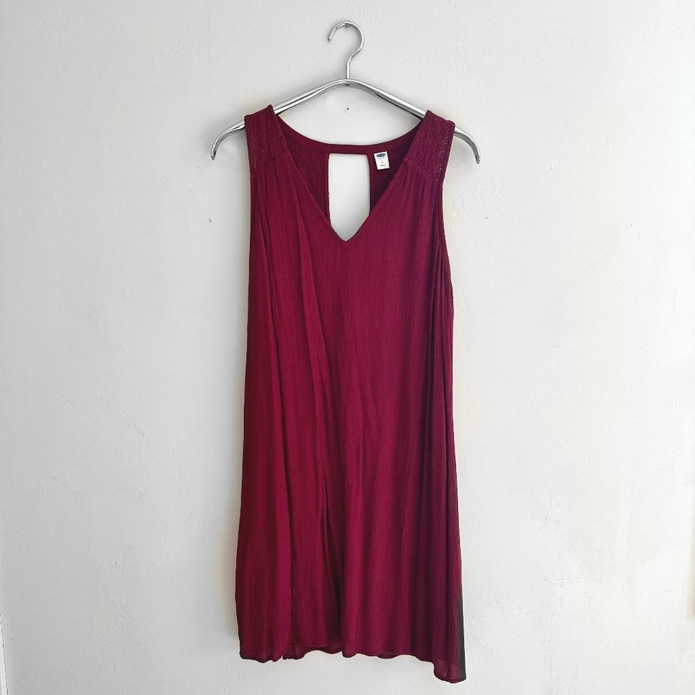 Burgundy Keyhole Cutout Oversized Dress